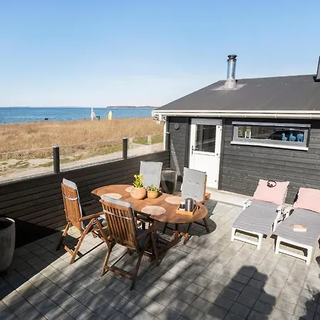 2 Bedroom Lovely In Prázdninový dům