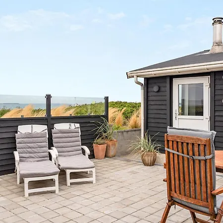 Feriehus 2 Bedroom Lovely In