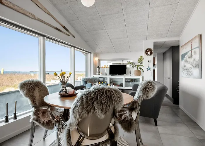 Hébergement de vacances 2 Bedroom Lovely In