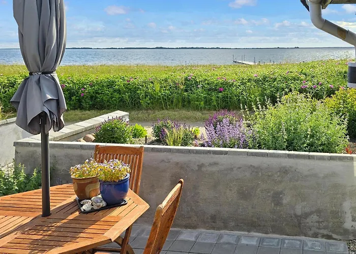 2 Bedroom Lovely In Hébergement de vacances